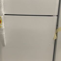 Frigidaire Fridge Refrigerator is