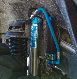 2.5 Front & Rear King Shocks For Sale!