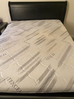 Queen Size Mattress Comes With The Box Spring