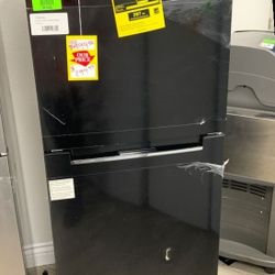 MAGIC CHEF HMDRB TOP FREEZER REFRIGERATOR