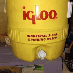 Igloo 3 Gallon Drinking Water Cooler