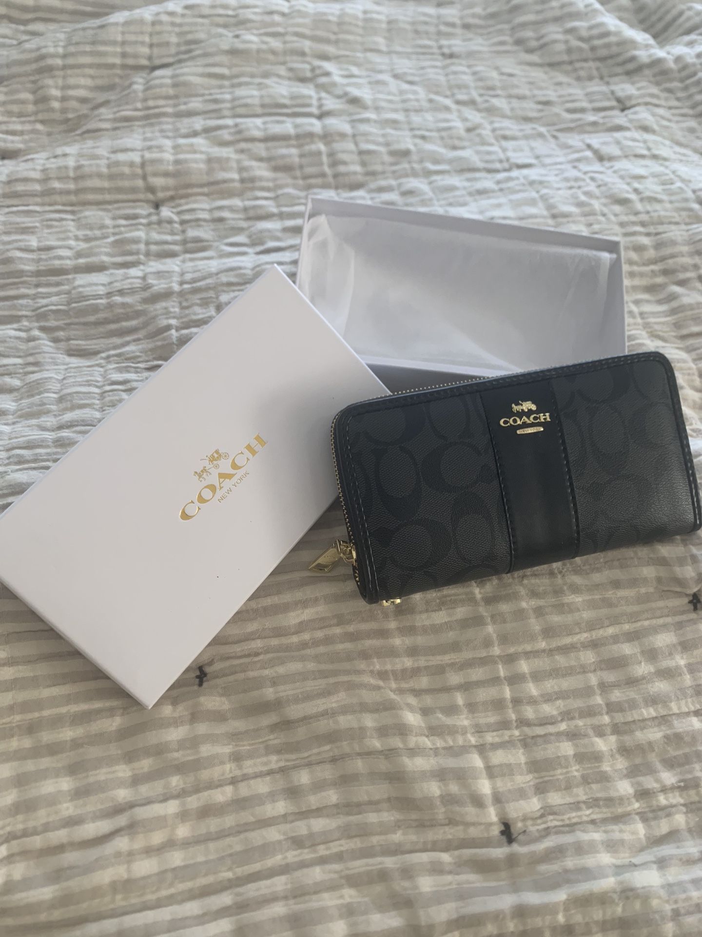 Premium coach wallet/purse/bag