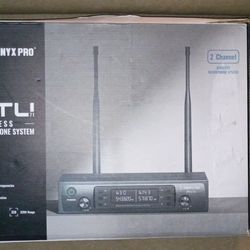 PTU WIRELESS MIC SYSTEM 