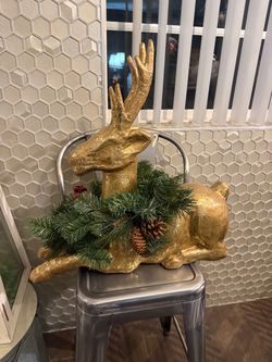 CHRISTMAS DEER PAPER MACHE CHRISTMAS WITH CHRISTMAS WREATH