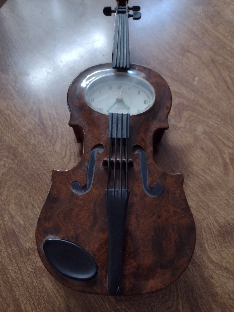 Vintage Plastic Violin Clock