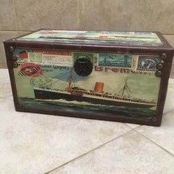 VINTAGE DECORATIVE RECTANGULAR TRUNK