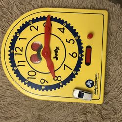 Toy Clock-learning To Read Time/dates
