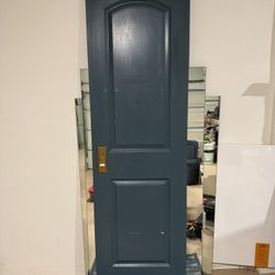 Solid sliding door (1 Door)