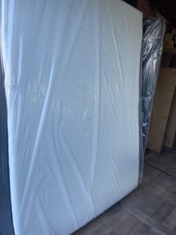 Queen size mattress Nectar memory foam 14”