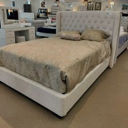Queen Size Bed 