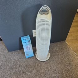 Honeywell Air Filter With 2 NEW AIR FILTERS