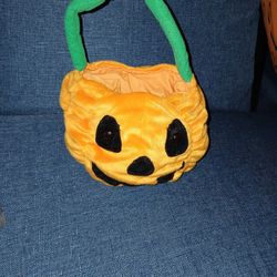 2003 Avon  plush pumpkin Halloween  trick or treat bag