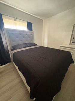 Queen Size Bedroom Set