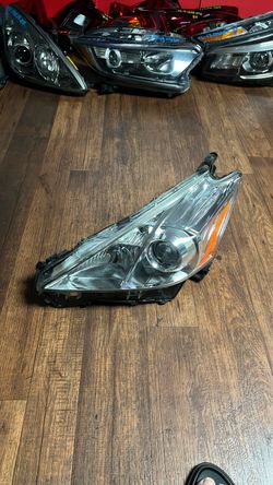 Driver left  Side Headlight For 2012-2013-2014 Toyota Prius V, Left Driver side Halogen Headlamp