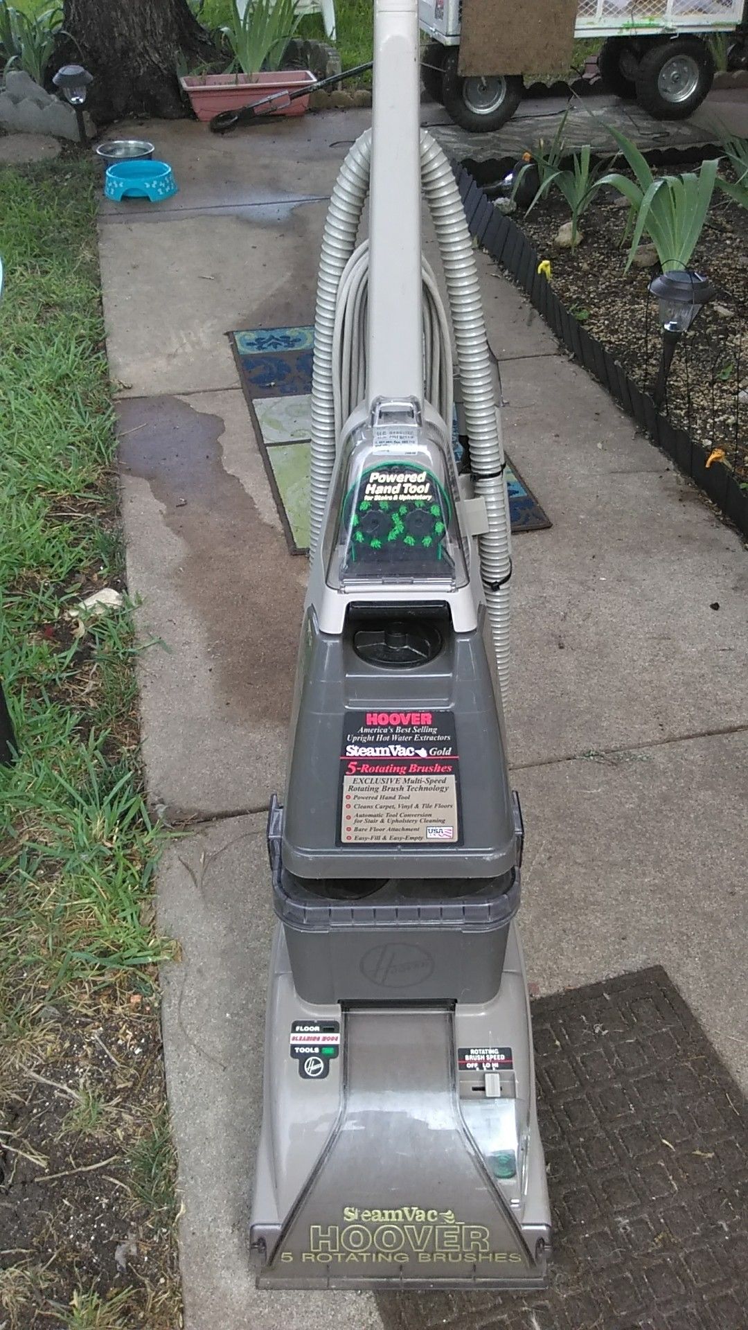 Hoover SteamVac gold 5 rotating brushes excellent condition does floor and tile and carpet clean