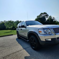 2006 Ford Explorer XLT Loaded 