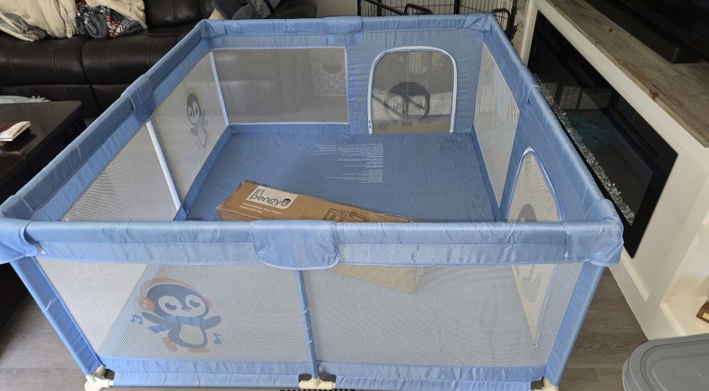 LI'L PENGY BLUE PLAYPEN LIKE NEW