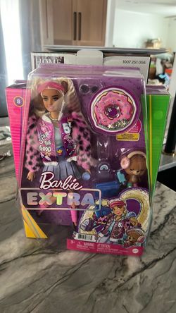 Barbie Extra Doll #8 with Pet and Accessories