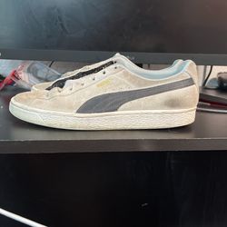 Beat Puma Suedes Size 6.5