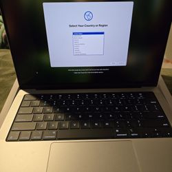 14-inch MacBook Pro with Apple M4 chip