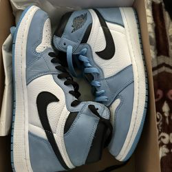 University blue Jordan 1