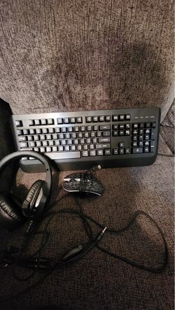 Keyboard and spider mouse with the headset