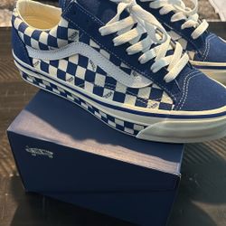 VANS Brand New  