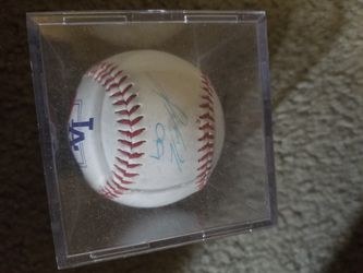 Hyun Jin Ryu signed ball