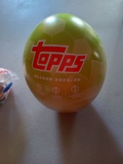 Easter egg with Soccer Cards, Topps.25/26 .
