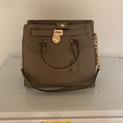 Michael KORS Hamilton Traveler Leather Purse (Brand New With Tags)