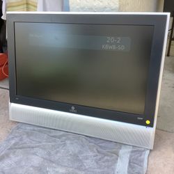 Vizio TV 37in NO REMOTE 