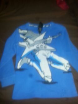 Boys long sleeve size 4/5