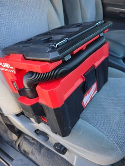 Milwaukee m18 packout vacuum