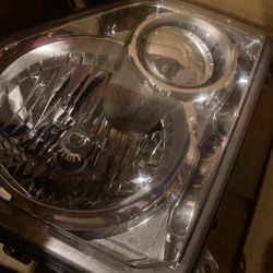Headlights For 2010-2012 Jeep Liberty