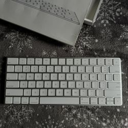 Apple Magic Keyboard 