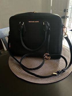 Purse 👜 Mk
