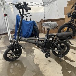 Folding electric scooter