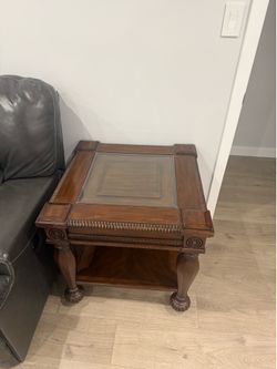 Set of 2 Dark Brown Wood & Glass End Tables – 25” x 25”