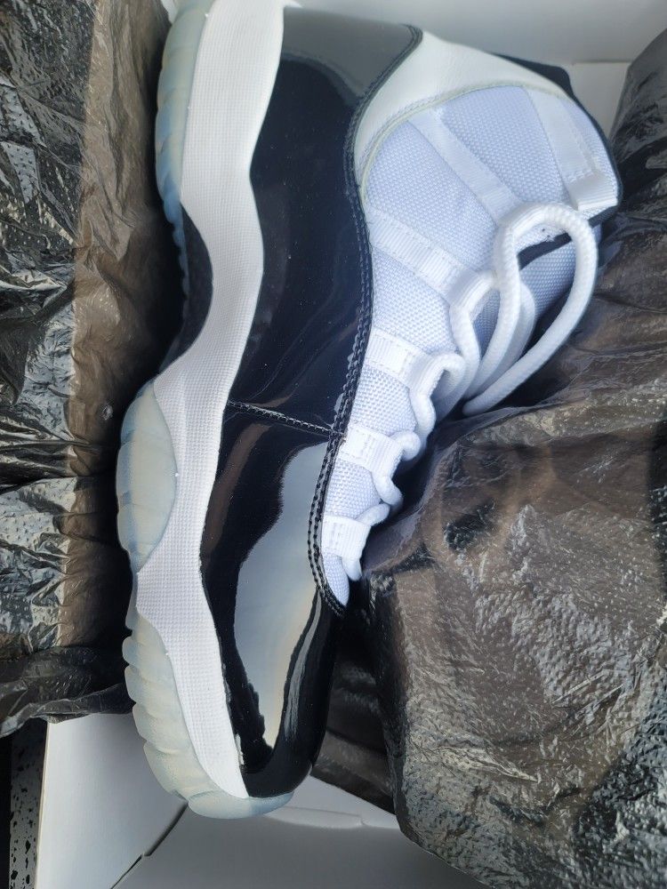 Jordan 11 Concord DS sz 11 🏀
Jordan 11 Bred Low DS sz 11 🔥
Jordan 14 Ferrari DS sz 11 🚗

All BRAND NEW in box, never worn.  
Cash only, serious buy