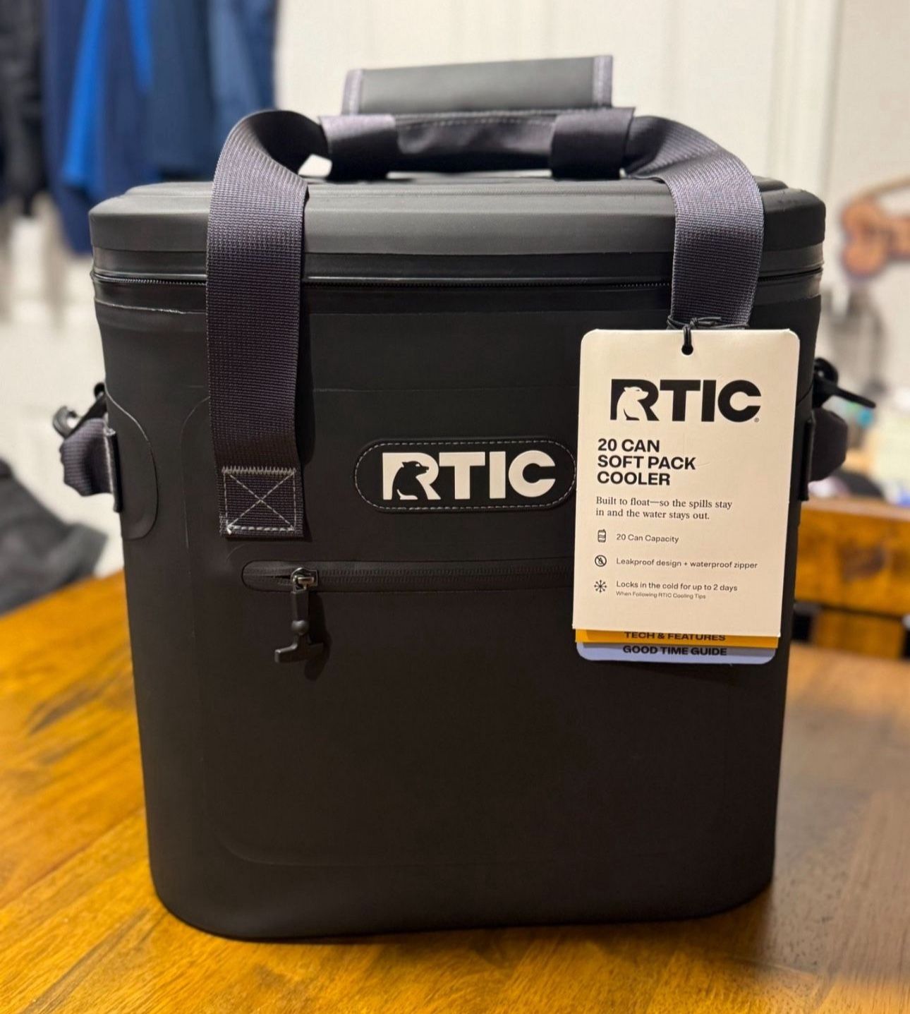 RTIC 20 Can Portable Cooler Bag Keeps Drinks Cold Up to 24 Hours Durable Design! New with Tags