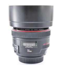 Canon EF 50mm f/1.2 Lens MINT CONDITION LIKE NEW