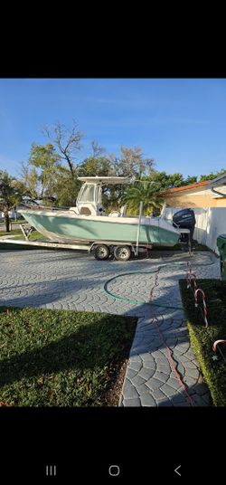 Everglades 24-foot boat with a Yamaha 250cc engine. Open fishing boat with 245 hours of use.
