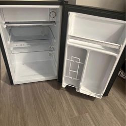 Mini Fridge with Freezer – Great Condition