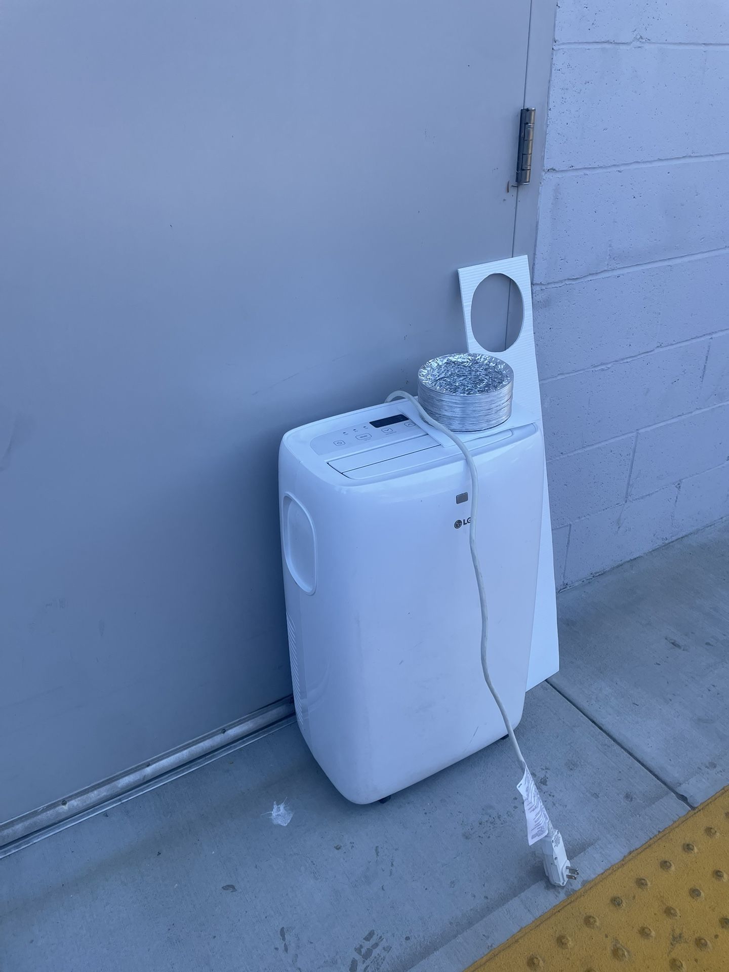 Air Conditioner 7k Btu Used LG