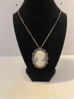 Vintage Blue & White Gerry’s Cameo