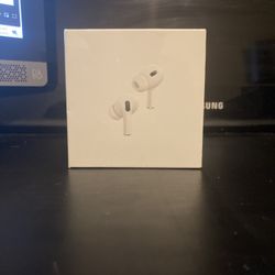 Apple AirPods Pro 2nd Gen 
