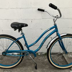 Iron Horse Women’s Cruiser Bike. 26 Inch Tires 