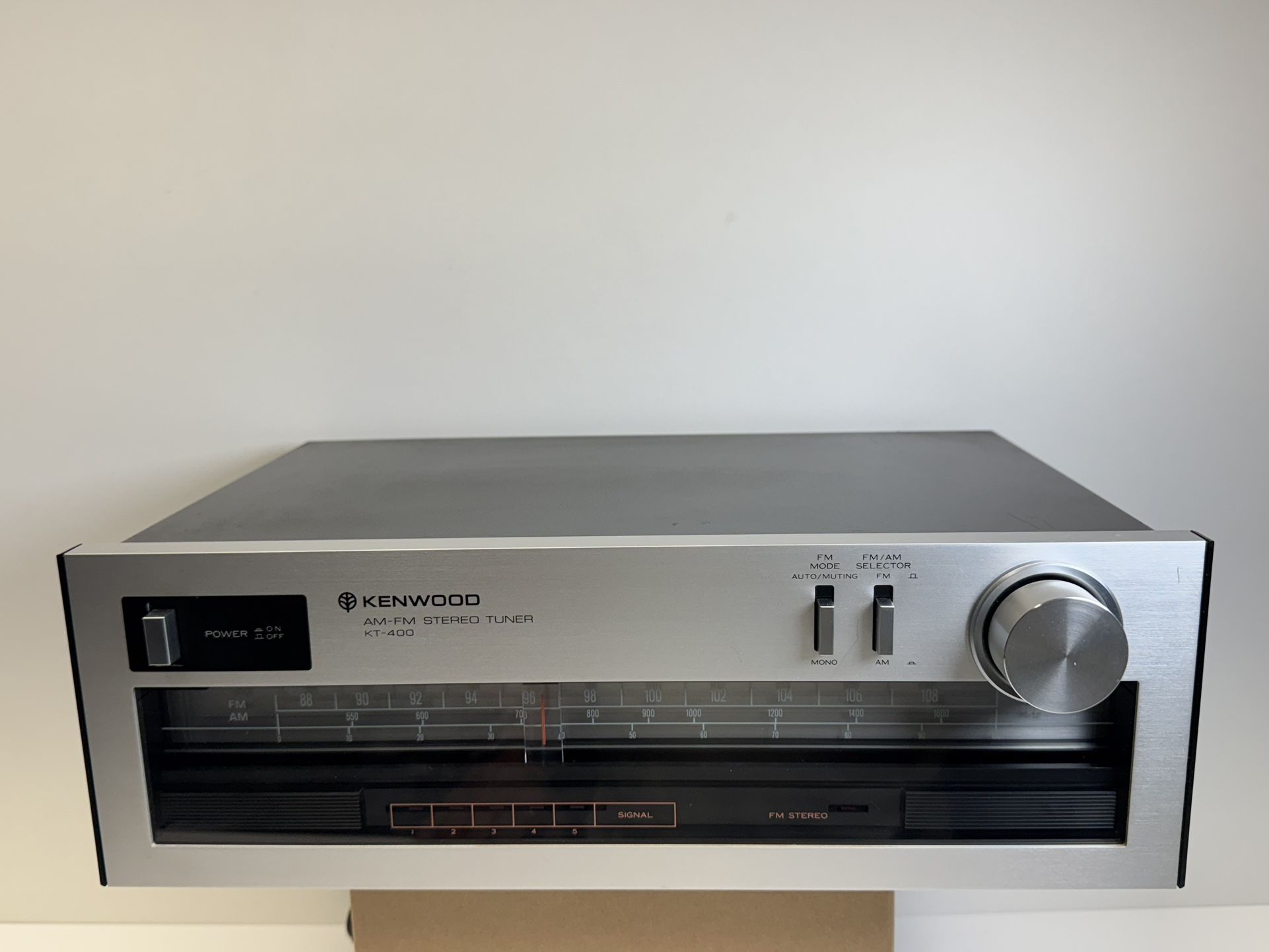 BEAUTIFUL KENWOOD KT-400 AUDIOPHILE AM/FM STEREO TUNER