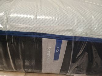 Tempur Pedic luxe adapt soft king size brand new