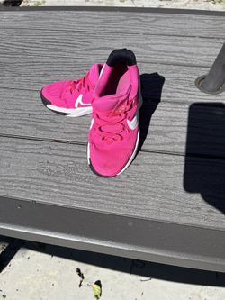 Nike Pink And White Tennis Shoes - Size 11